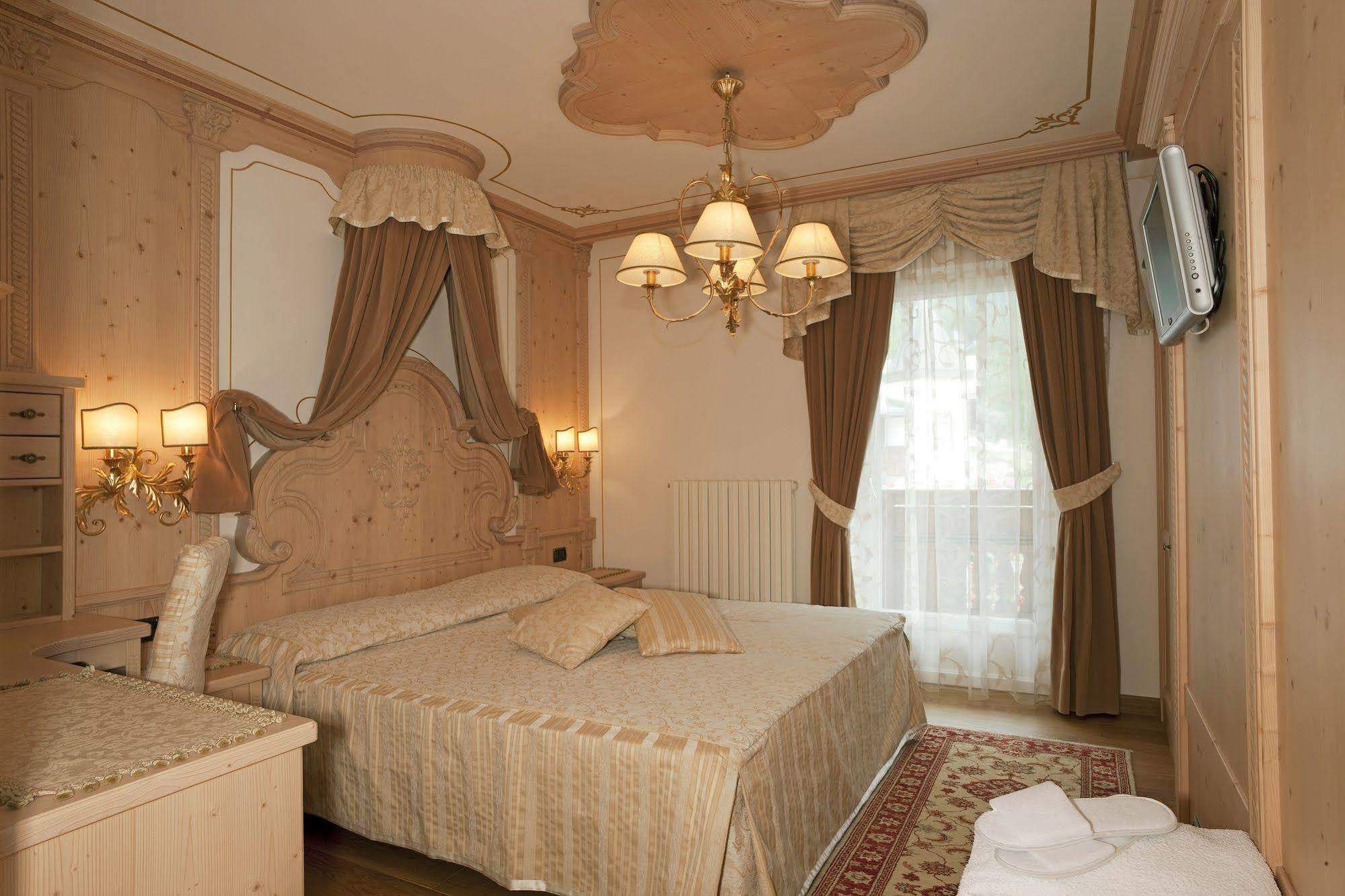 Hotel Colbricon Beauty & Relax Сан-Мартино-ди-Кастроцца Экстерьер фото